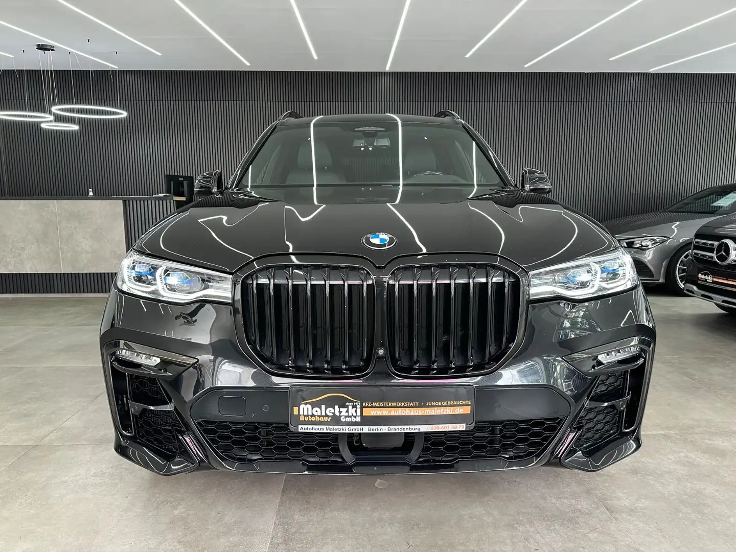 BMW X7 40d xDrive M Sport*6.Sitze*Lenk.Hz*360°Kam* Schwarz - 2