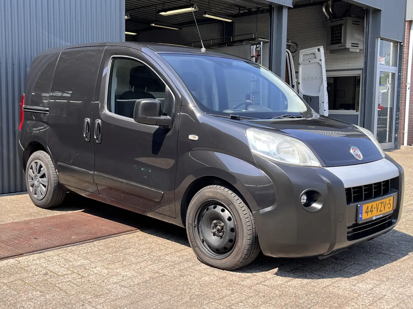 Fiat Fiorino 1.3 MJ SX Schuifdeur Trekhaak 600kg Parkeersensore Fekete - 1