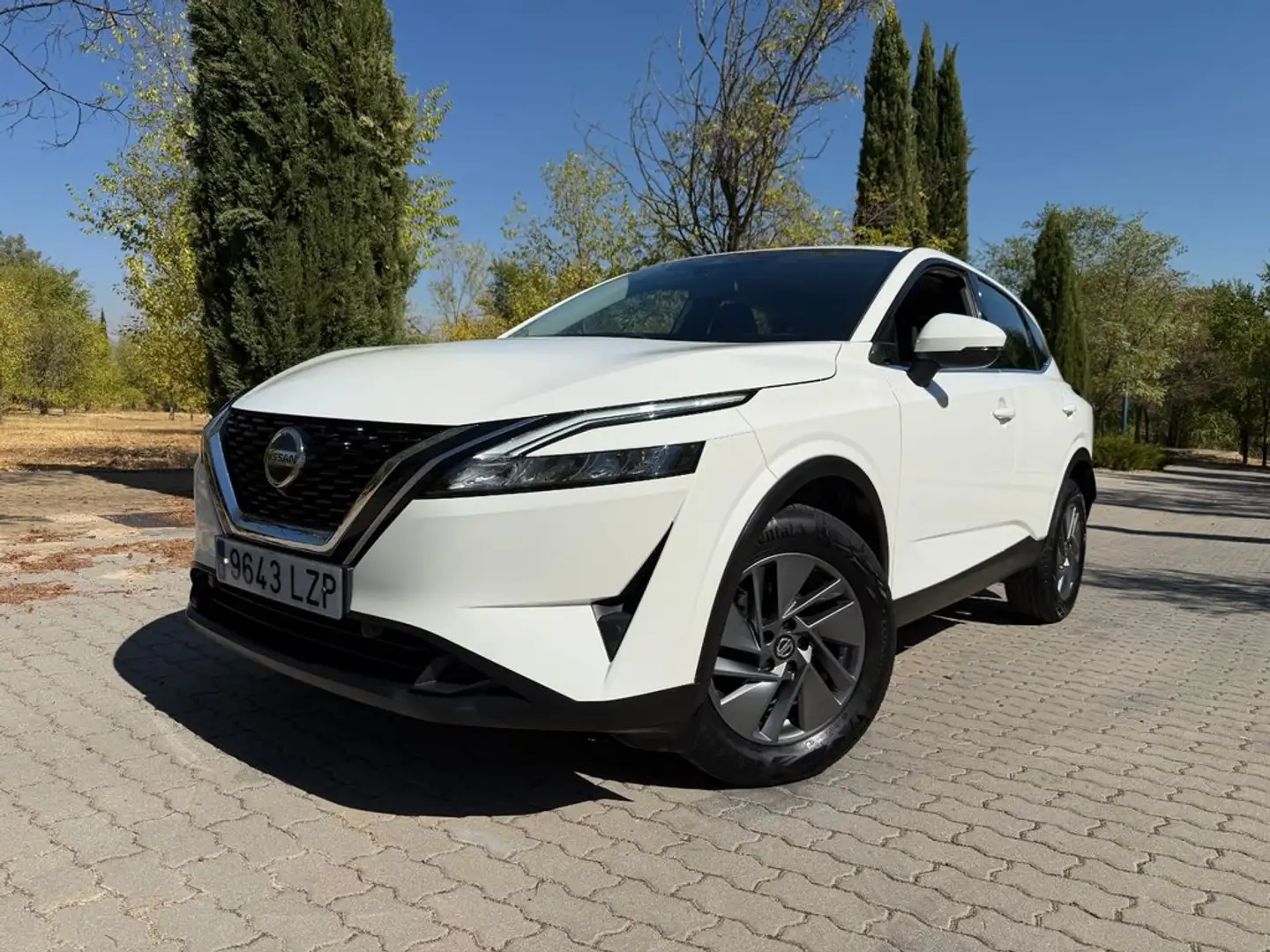 Nissan Qashqai DIG-T 116kW (158CV) mHEV Xtronic Acenta Weiß - 1