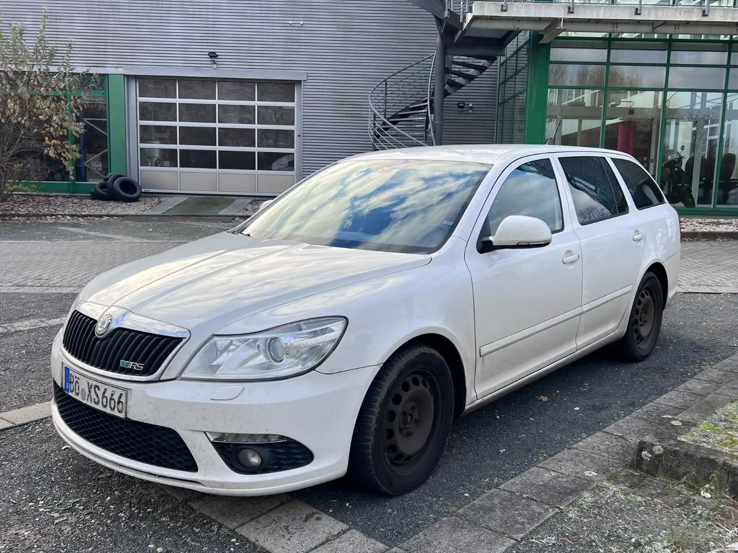 Skoda Octavia Combi RS Weiß - 1