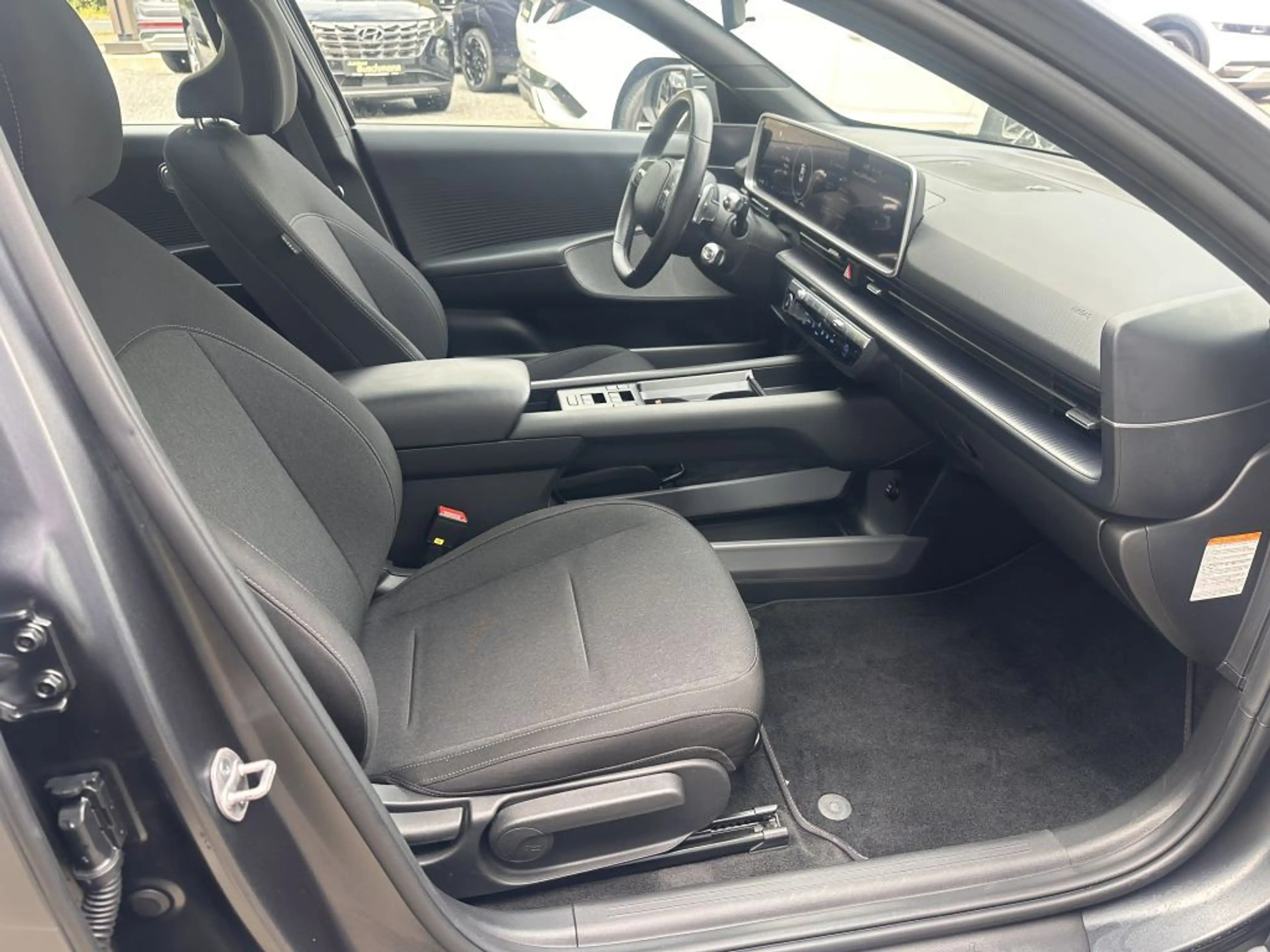 Hyundai IONIQ 6 53 kWh +WÄRMEPUMPE+ — photo 9