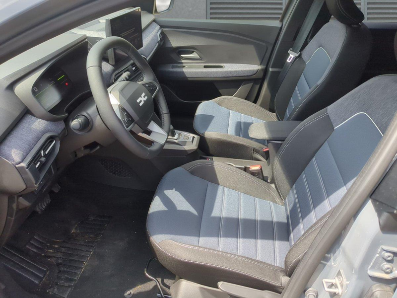 Dacia Jogger Journey 5-S SHZ Navi MV-Kamera Hybrid 155 116 k... — photo 4