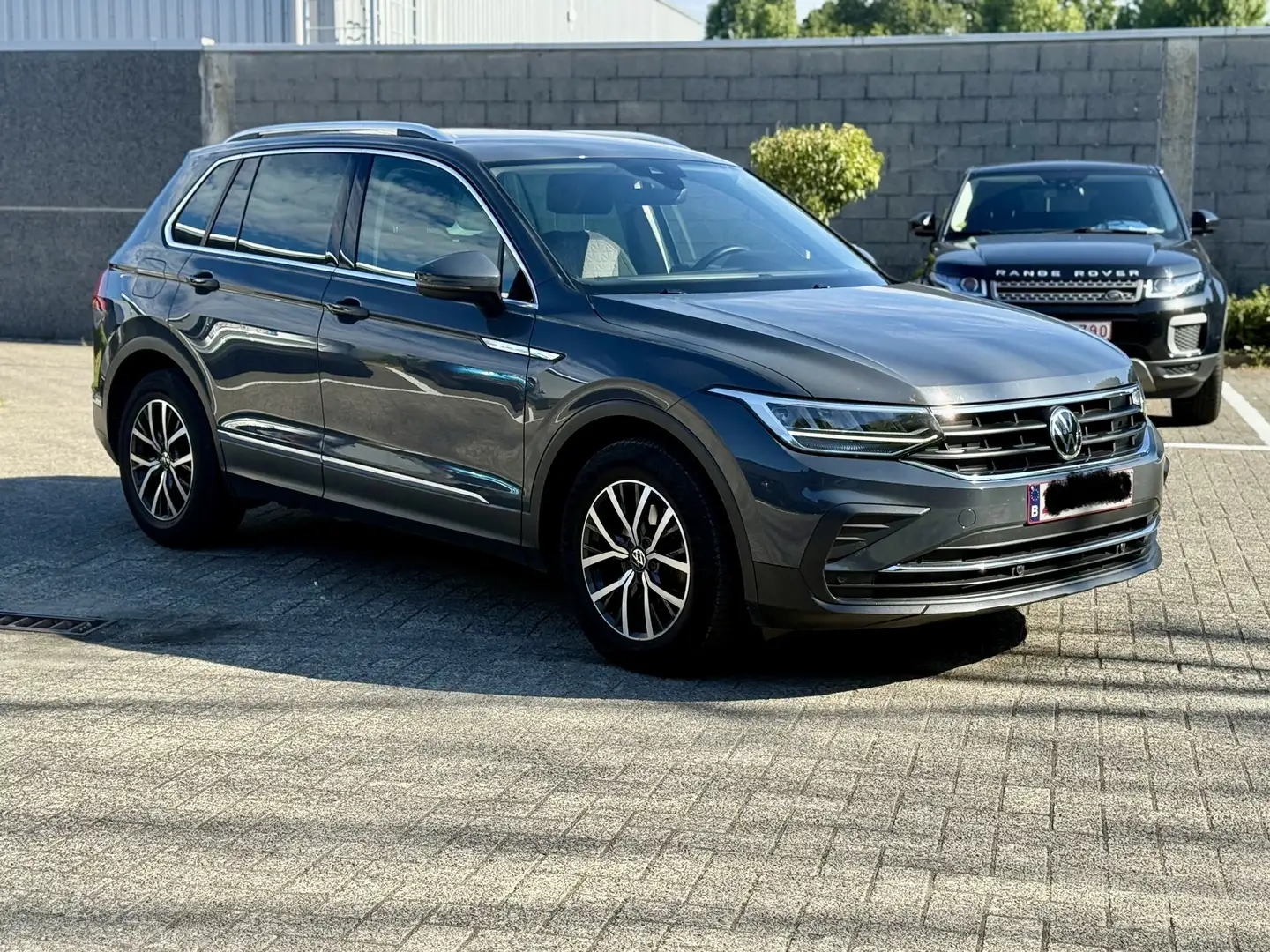 Volkswagen Tiguan 1.5 TSI Life OPF DSG Grijs - 1