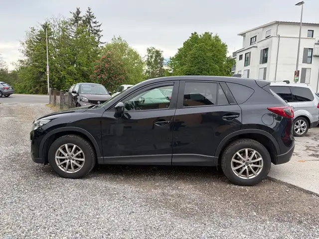 Mazda CX-5 view 3