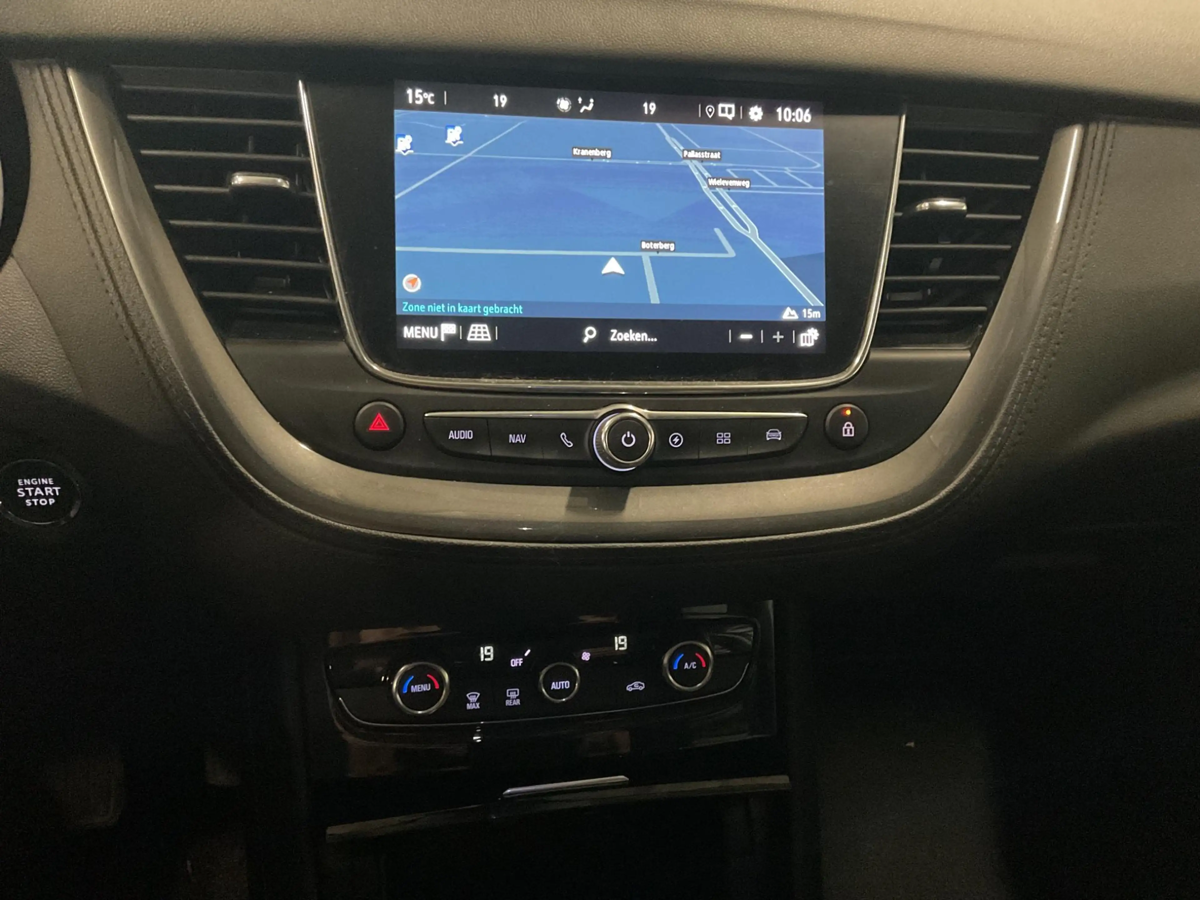 Opel Grandland X 1.6 Turbo Hybrid4 Business Executive * Carplay * C — photo 9