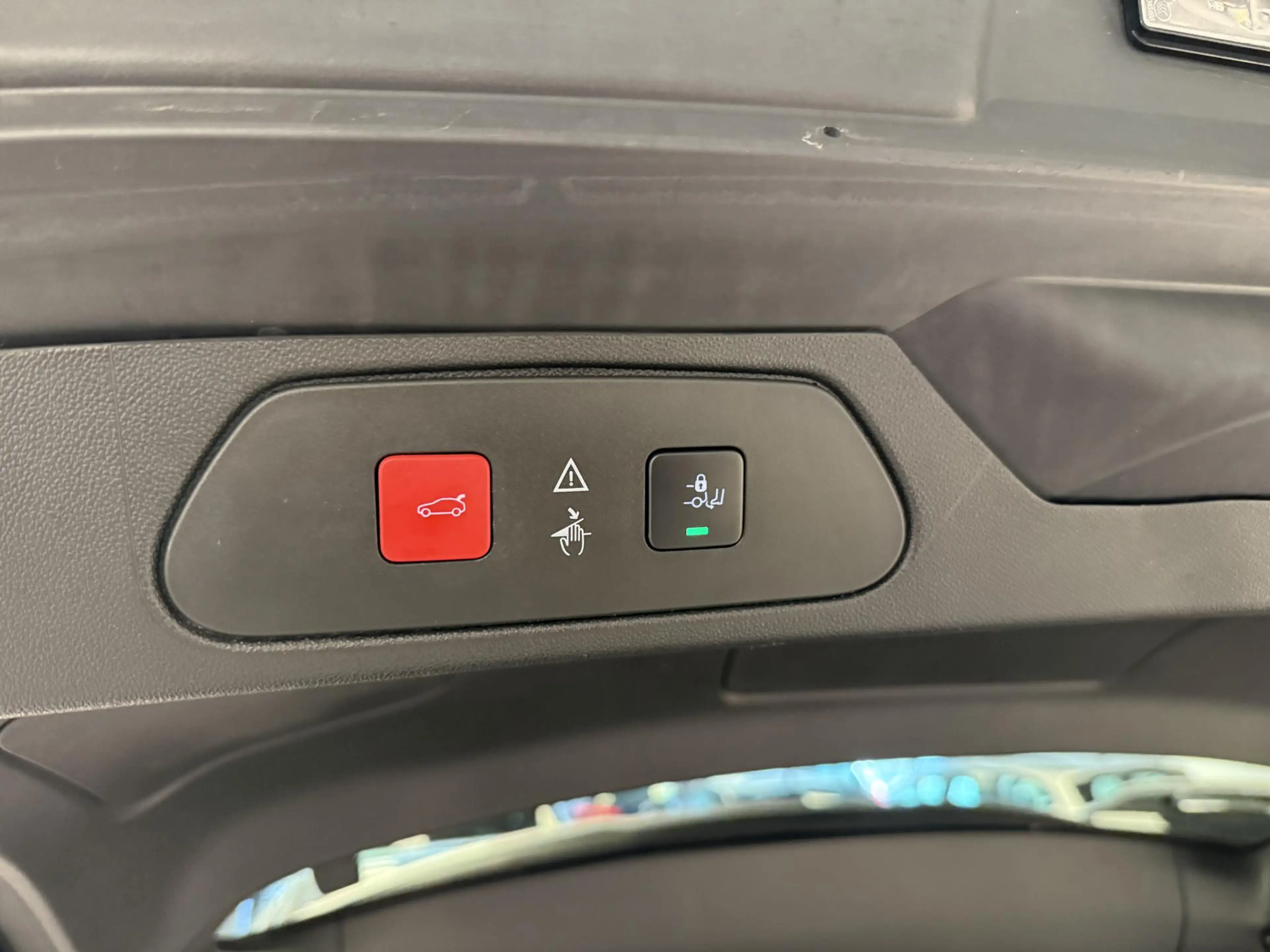Opel Grandland X 1.6 Turbo Hybrid4 Business Executive * Carplay * C — photo 11