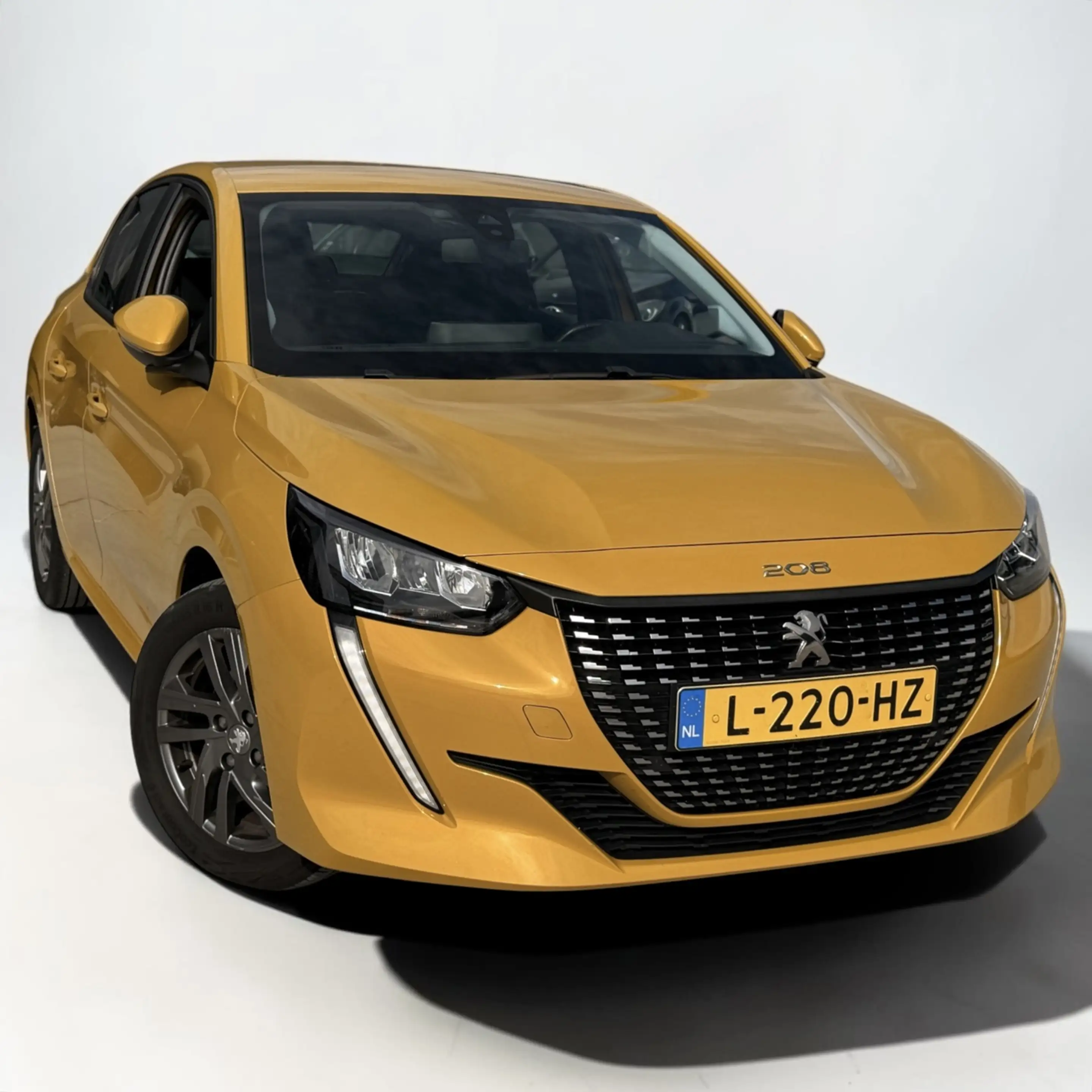 Peugeot 208 1.2 PureTech Active Pack — photo 4