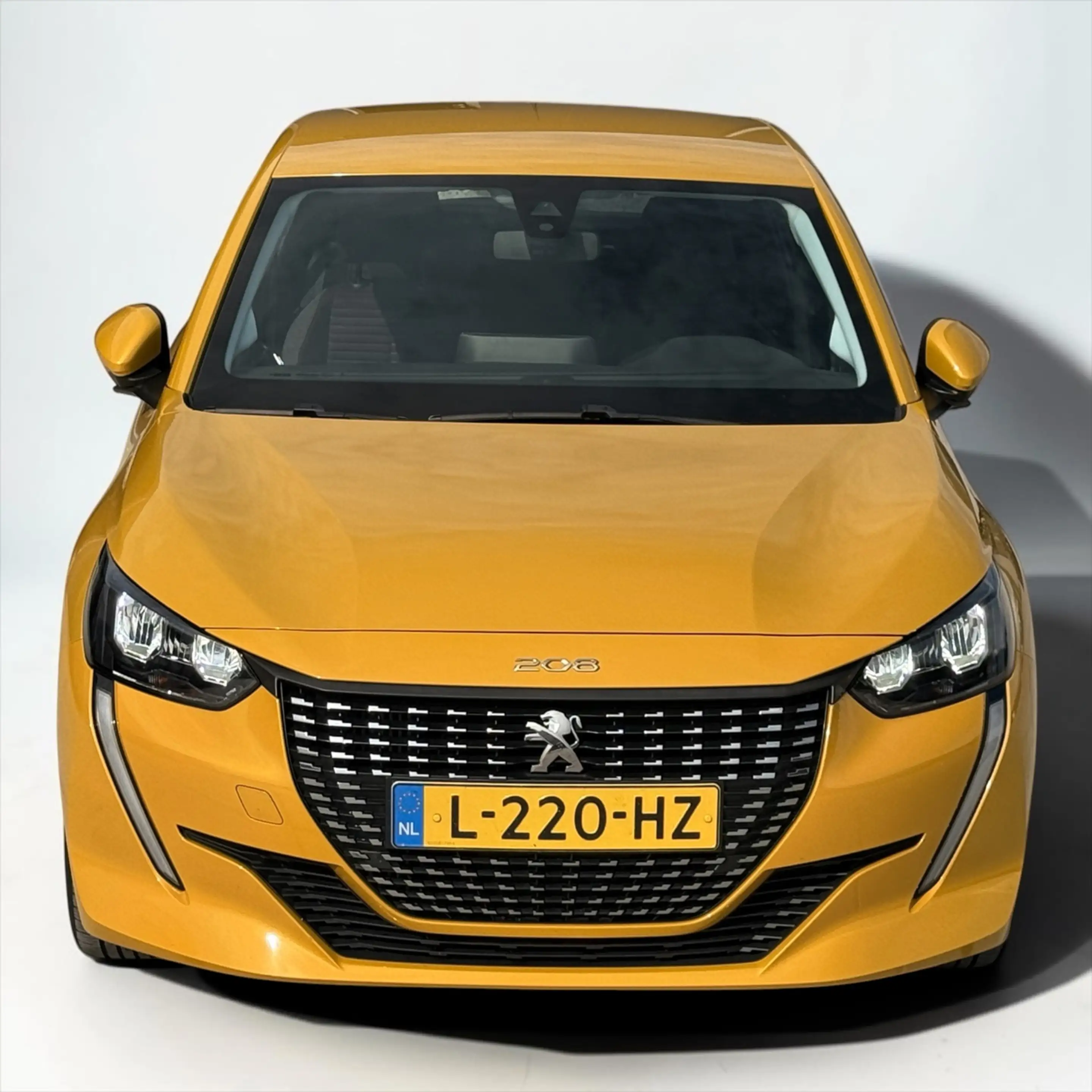 Peugeot 208 1.2 PureTech Active Pack — photo 3