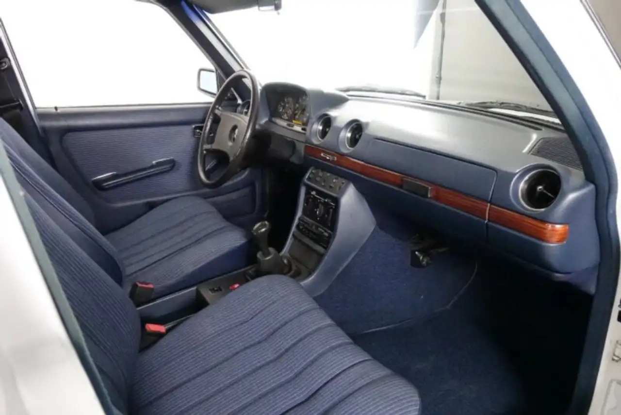 Mercedes-Benz 200 Kombi /. H- Kennzeichen, foto 7