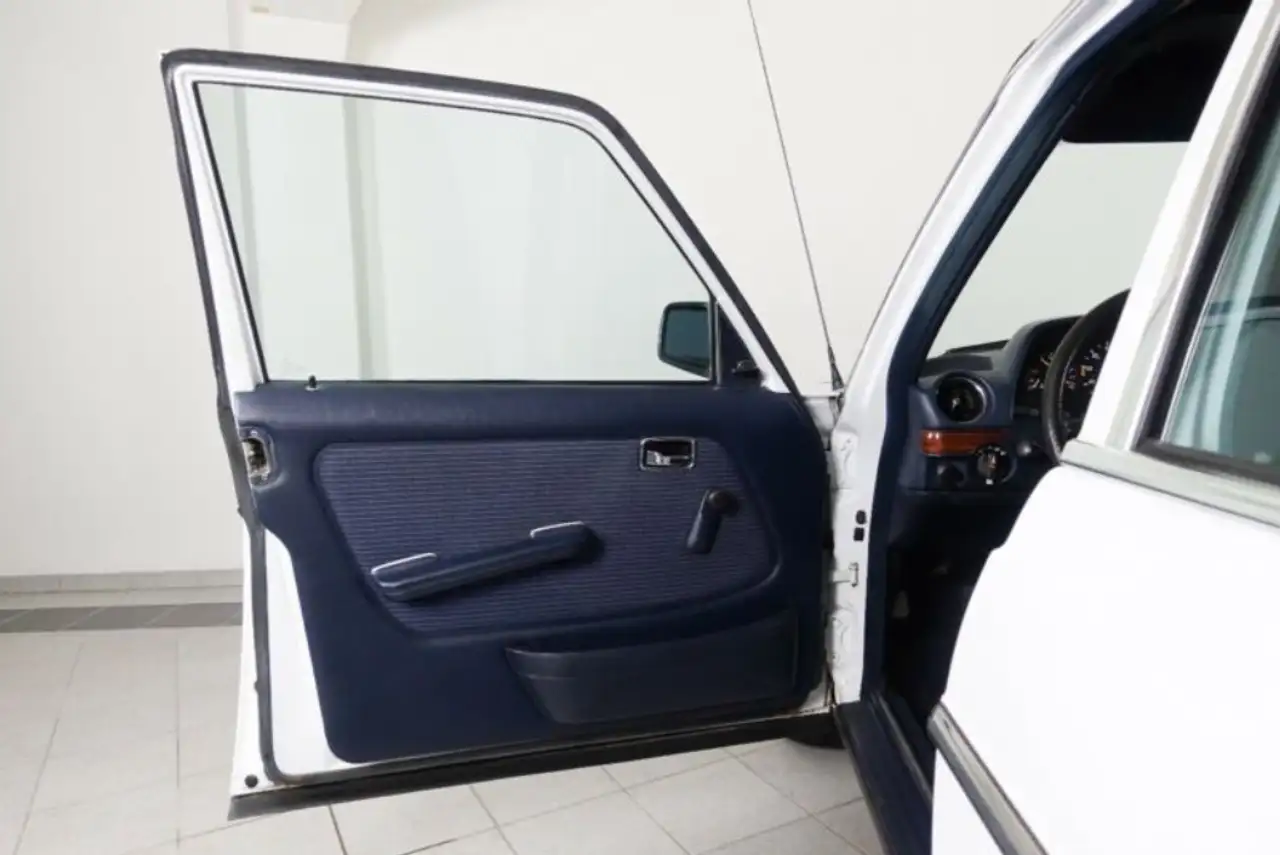 Mercedes-Benz 200 Kombi /. H- Kennzeichen, foto 6