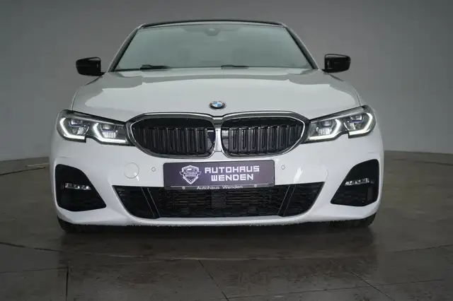 BMW 3 Series view 2