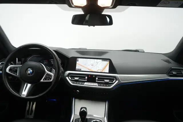 BMW 3 Series view 15