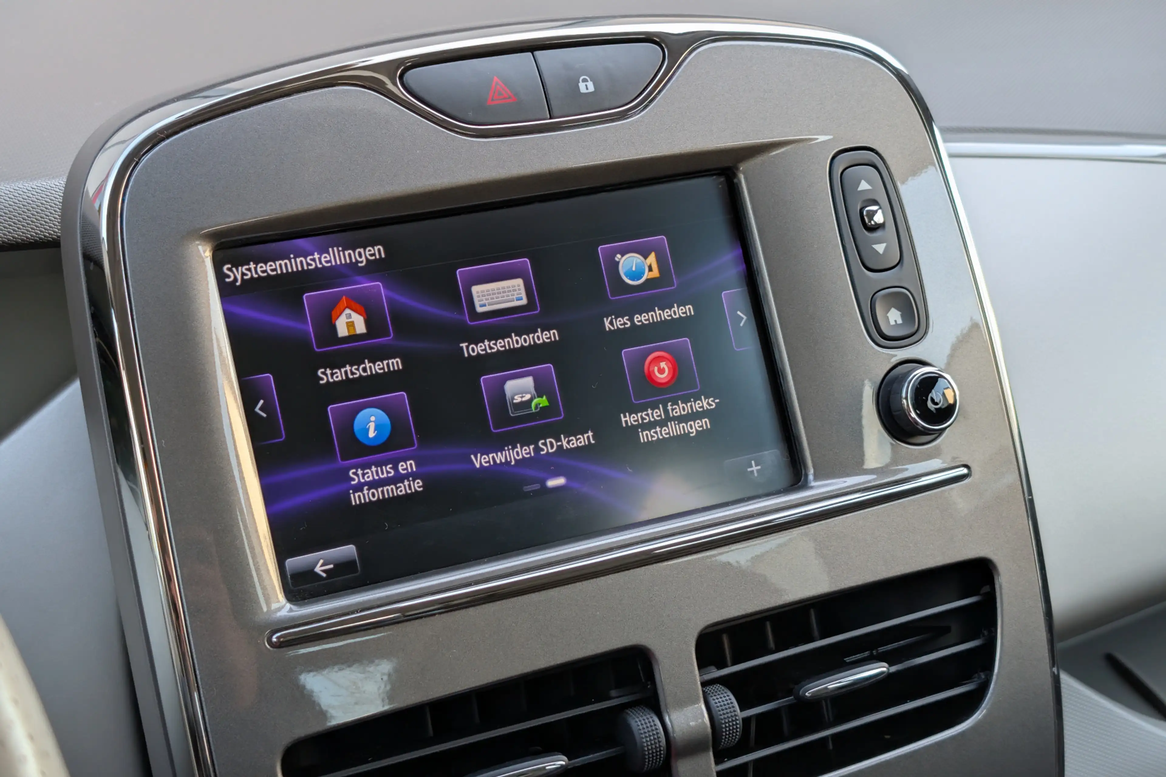 Renault ZOE R90 Bose 41kWh KOOPACCU SOH 87% 3-Fase — photo 40