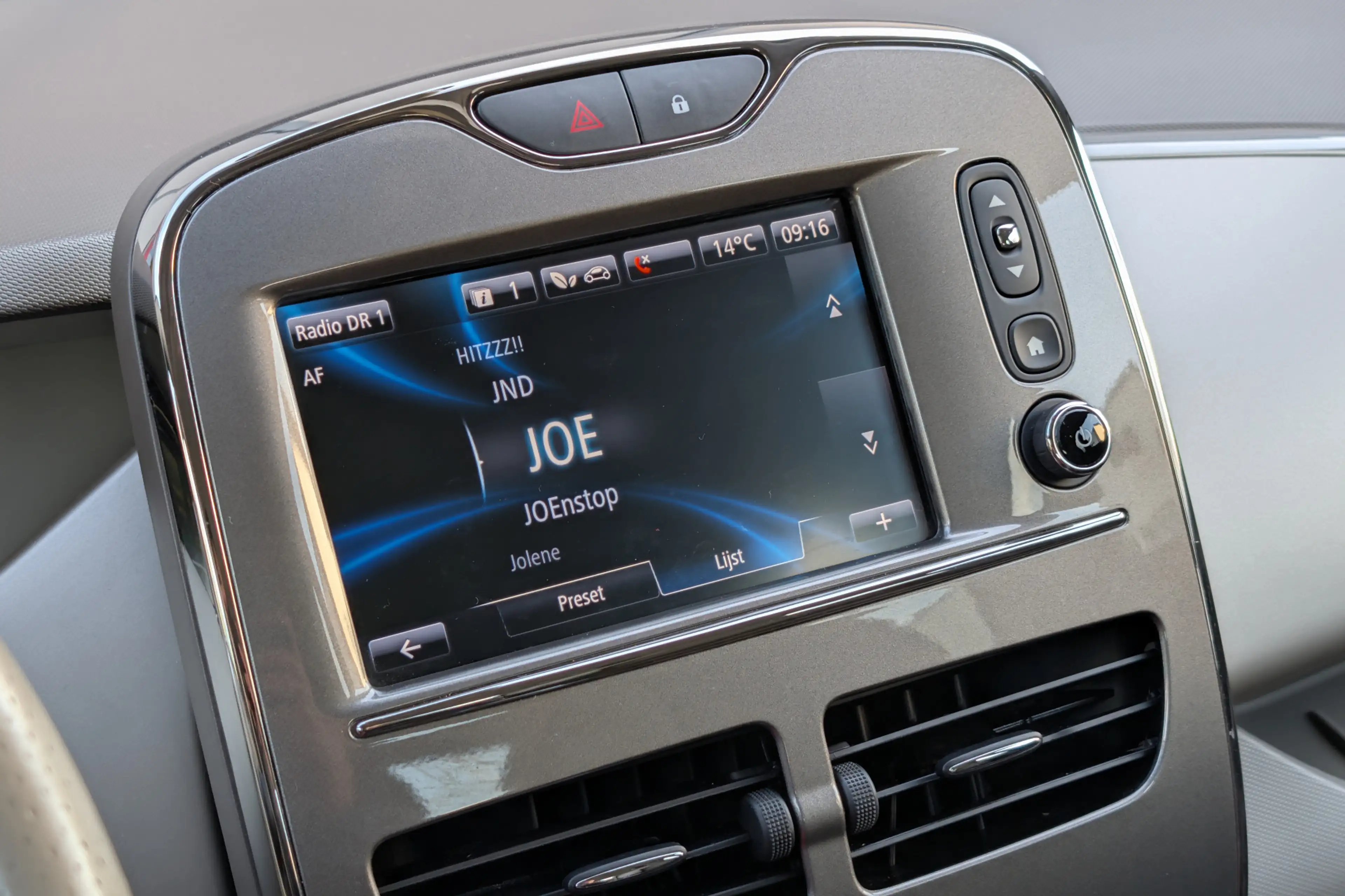 Renault ZOE R90 Bose 41kWh KOOPACCU SOH 87% 3-Fase — photo 30