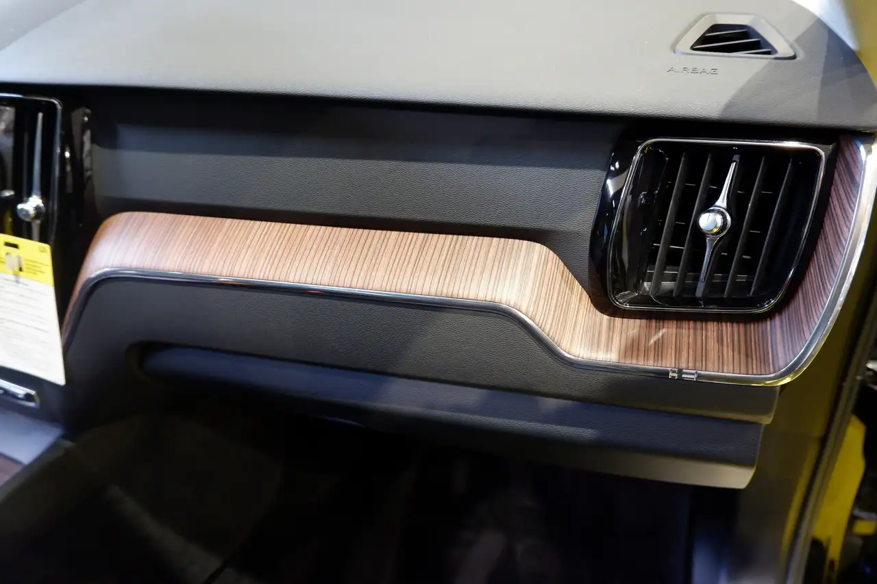 Volvo XC60 photo Volvo XC60