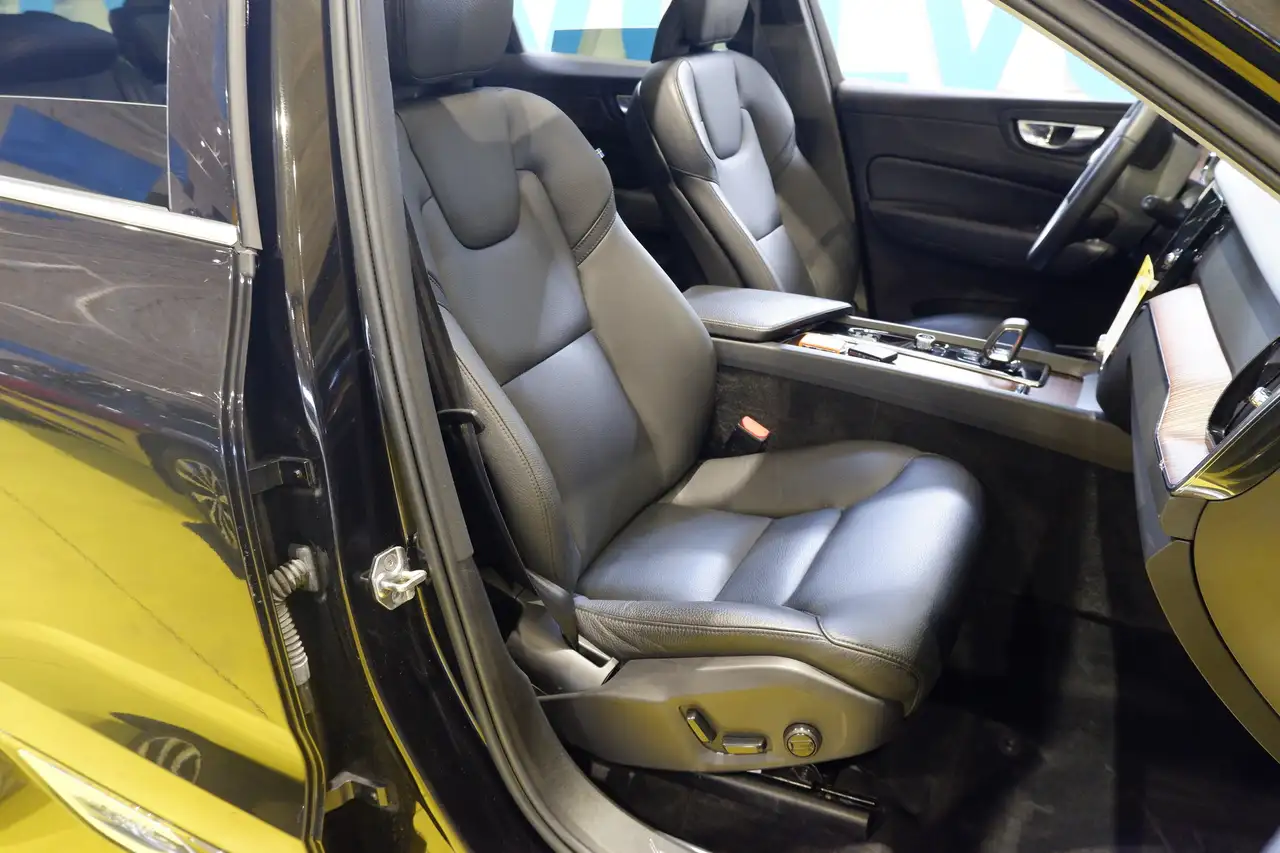 Volvo XC60 photo Volvo XC60