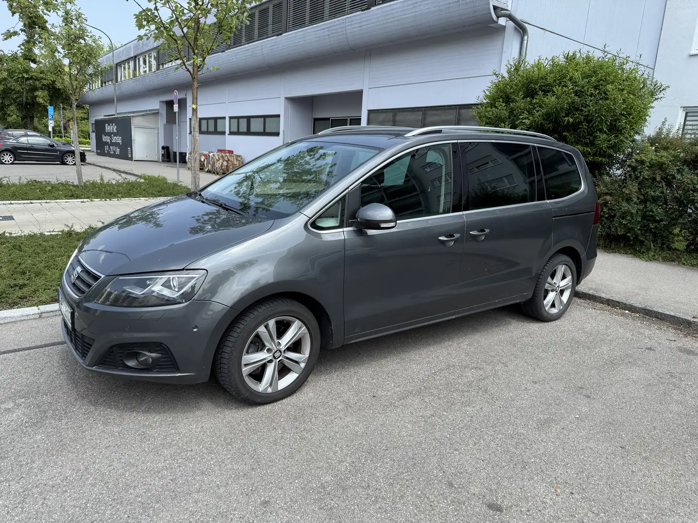 SEAT Alhambra Style Plus Grau - 1