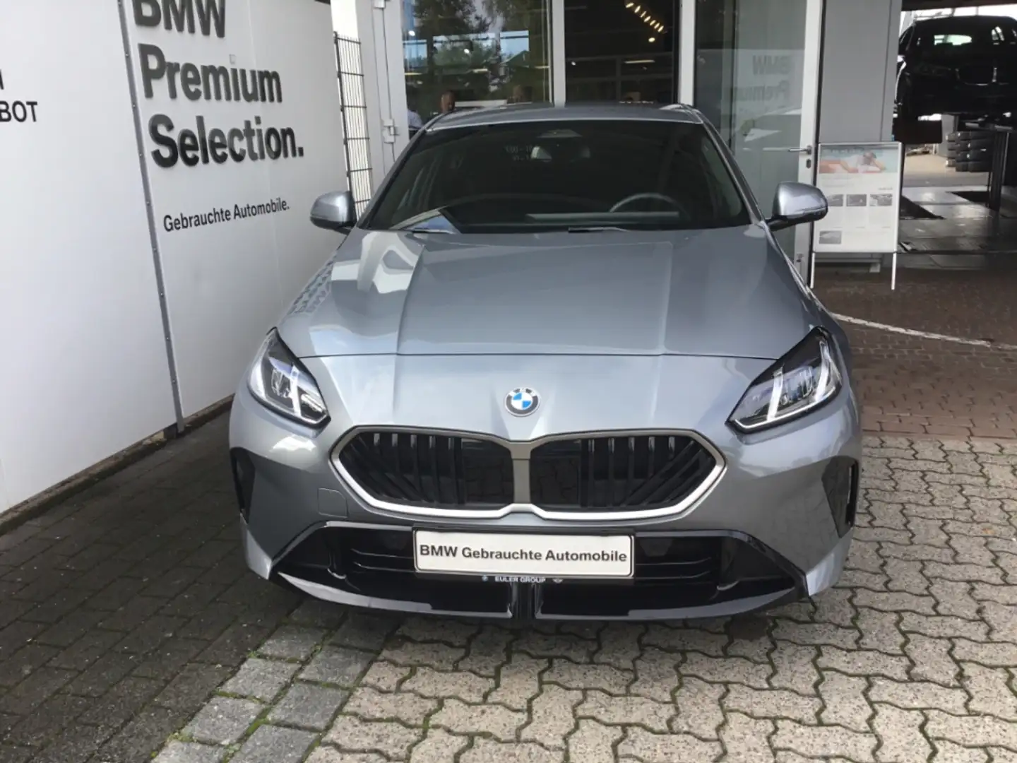 BMW 120 M-Sport Sommer18'' Ad-M-Fahrw DA+ AG ParkAss LED A Grau - 2