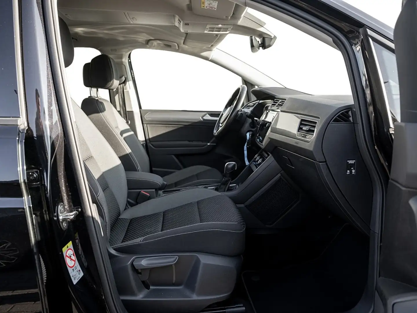Volkswagen Touran 2.0 TDI Active DSG AHK 7-SITZE KAM NAV Schwarz - 2