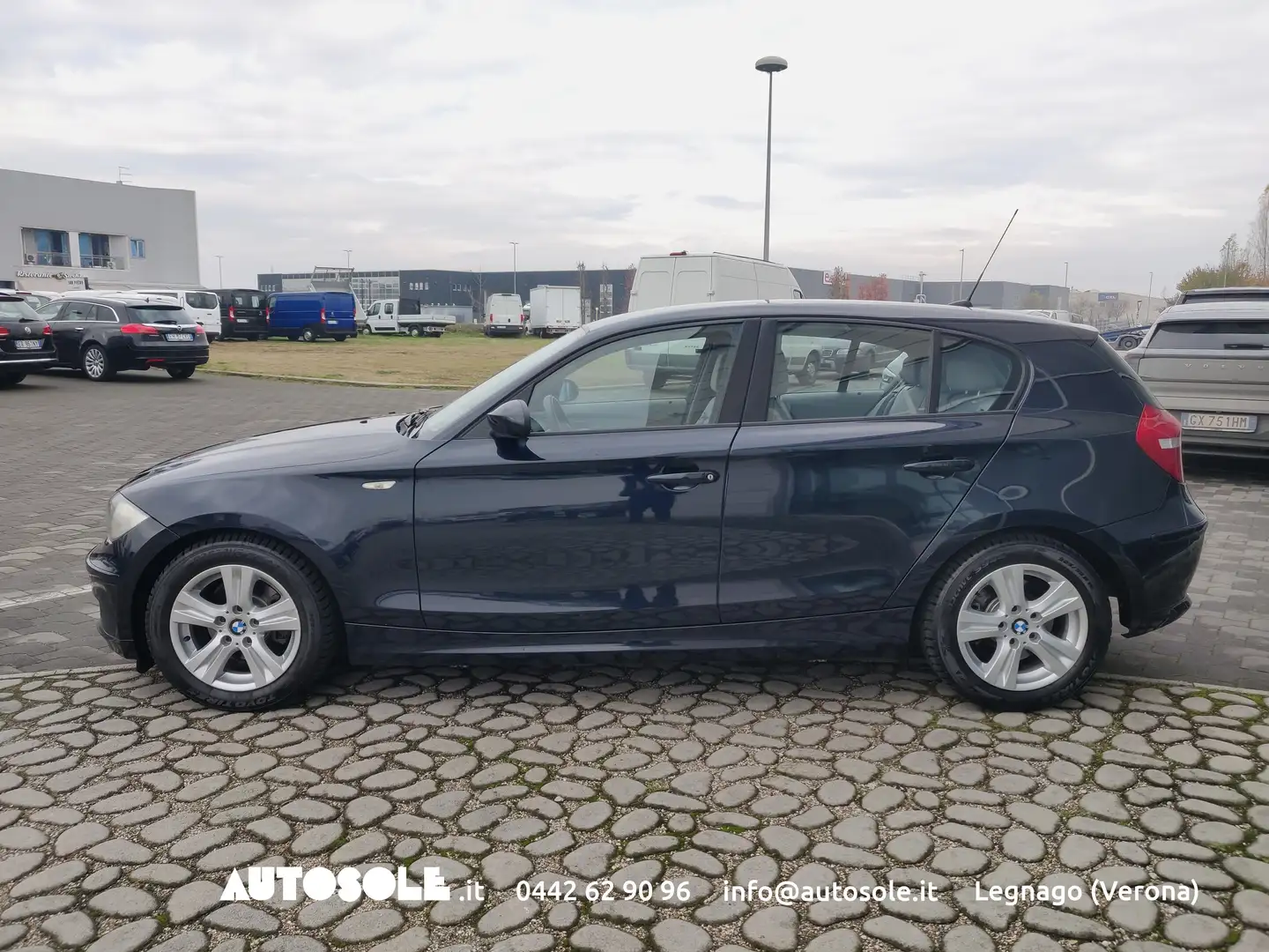 BMW 118 118D 5p Attiva Automatica Blu/Azzurro - 2