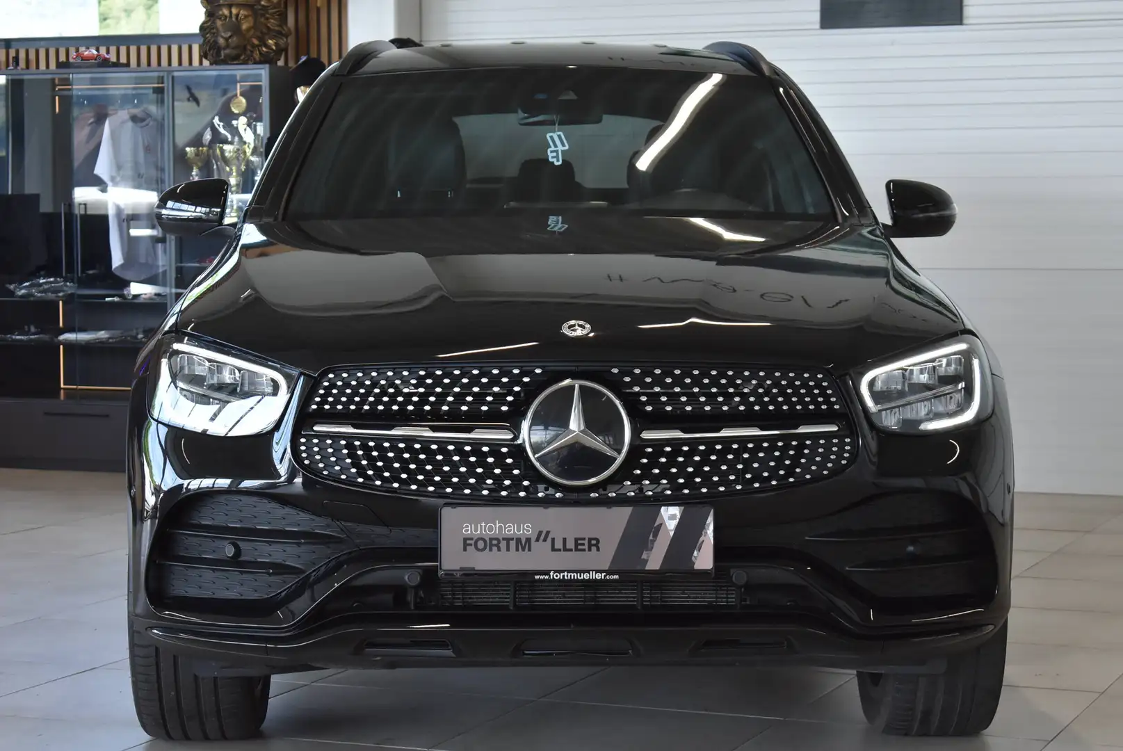 Mercedes-Benz GLC 300 GLC 300 de 4Matic //AMG Sport //Night Schwarz - 2