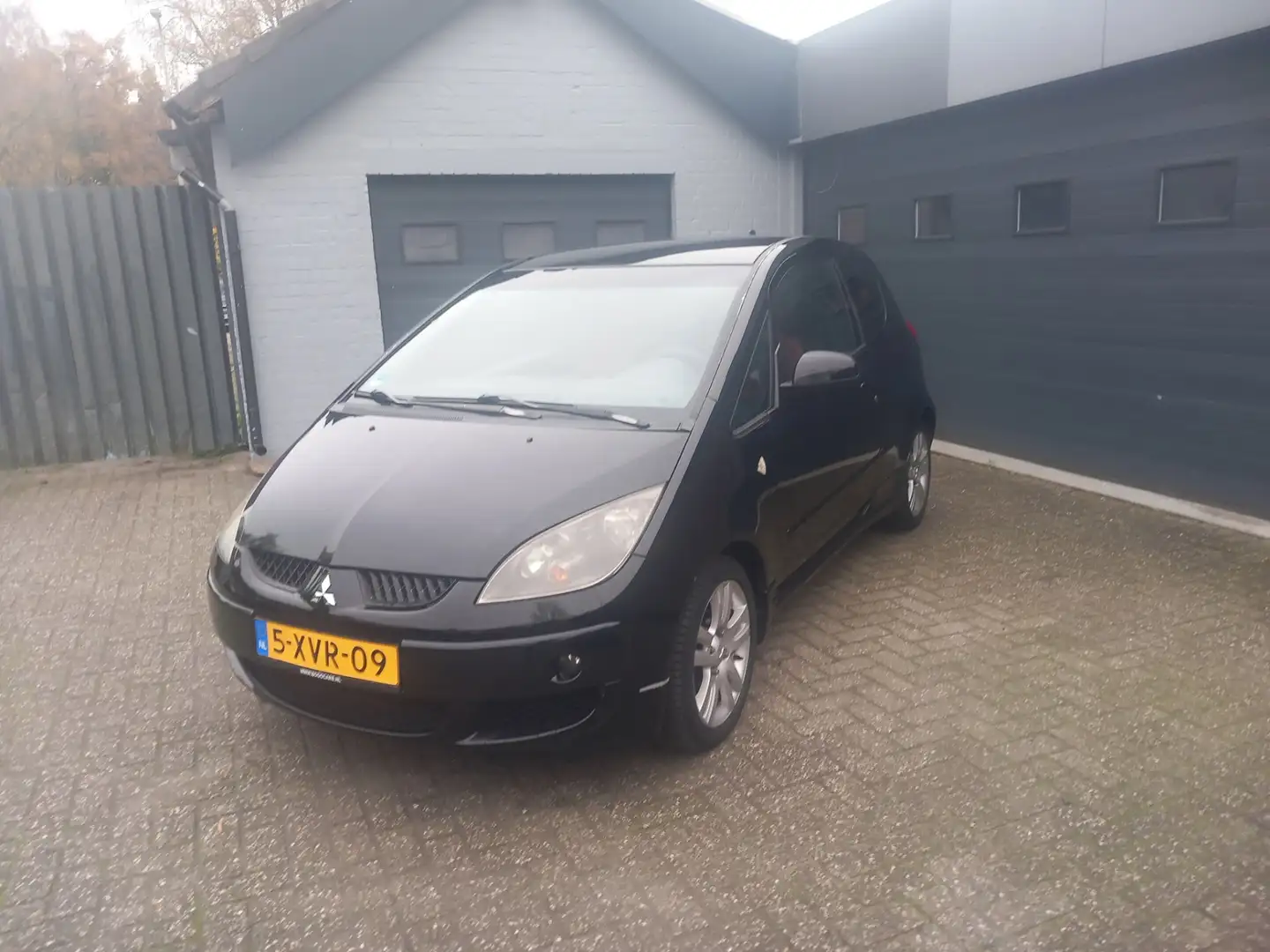 Mitsubishi Colt 1.3 Invite,Airco,Lichtmetalen velgen,Radio cd spel Noir - 1