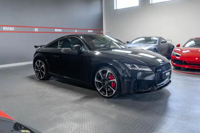 Audi TT RS view 5