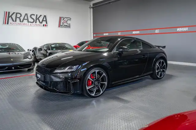 Audi TT RS view 23