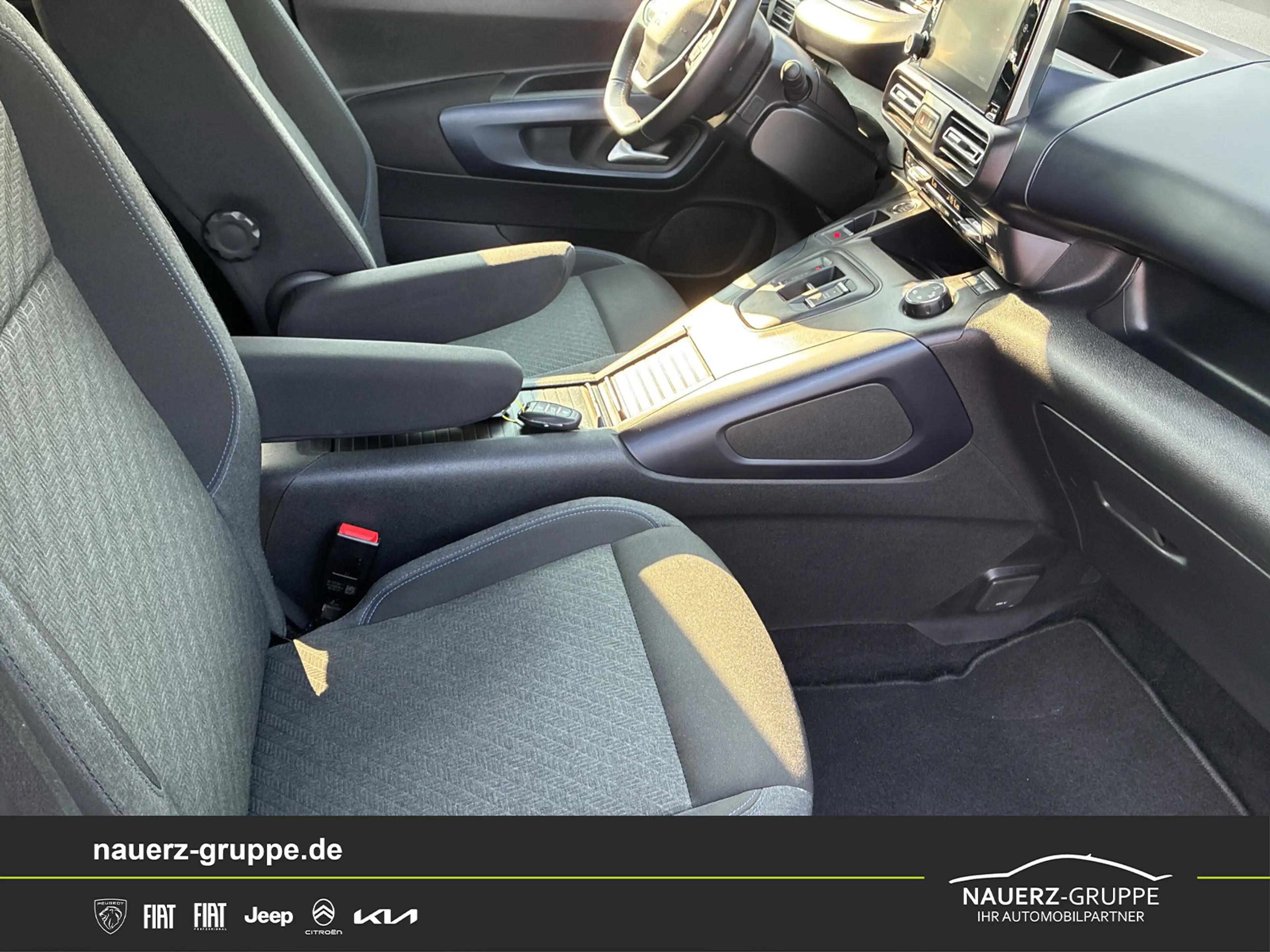 Peugeot e-Rifter Allure Pack L2 — photo 8
