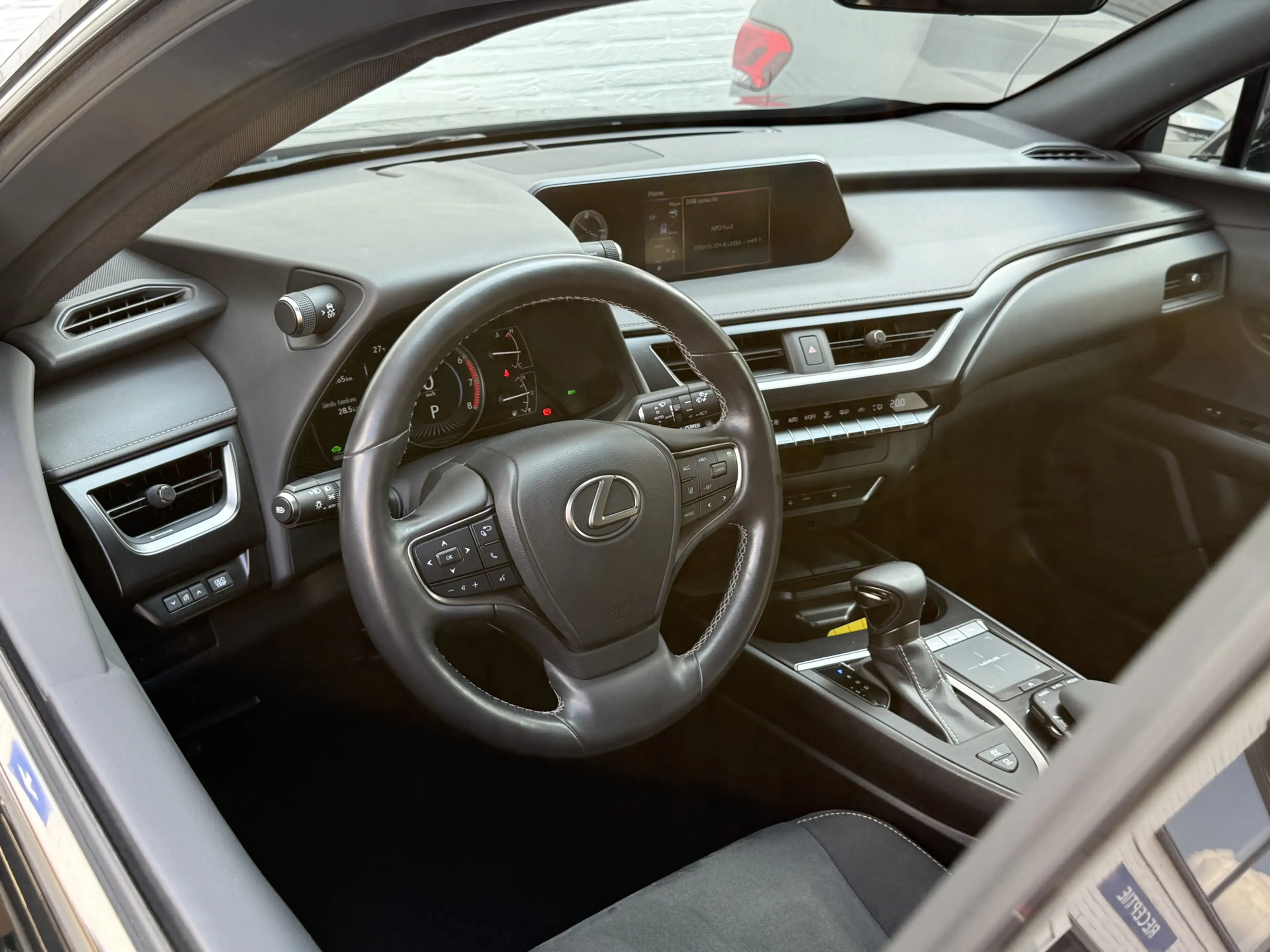 Lexus UX 250h Preference Line | CarPlay | ACC | Dodehoek | Keyle — photo 10
