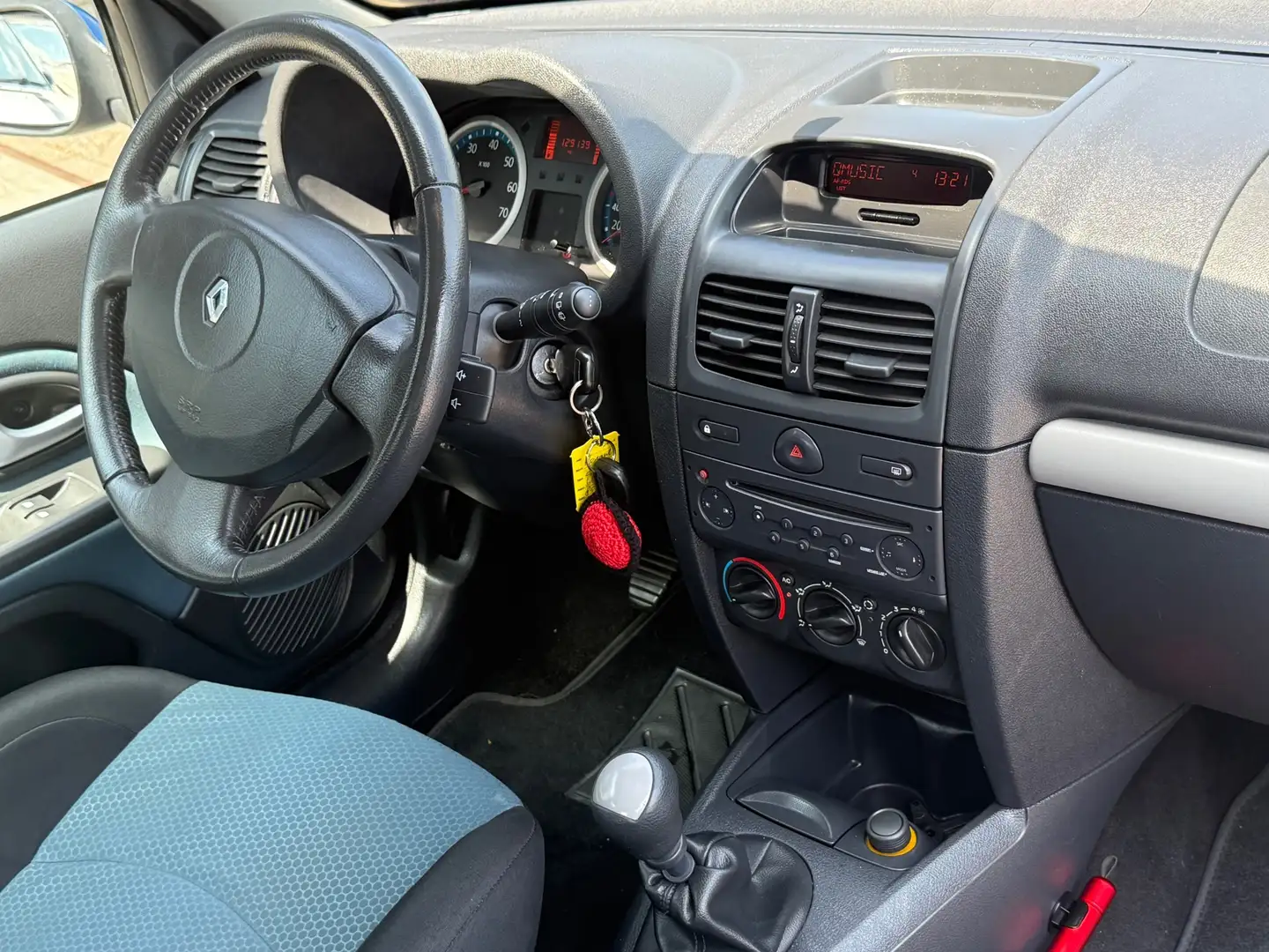 Renault Clio 1.4-16V Campus Airco Nap Nieuwe Apk Blauw - 2