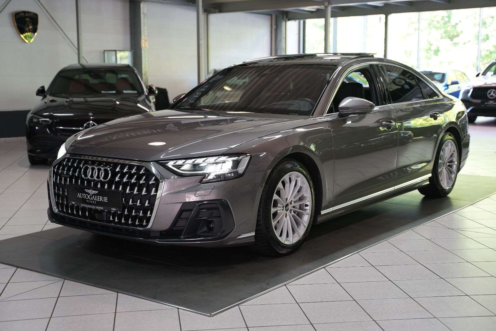 2022 Audi A8