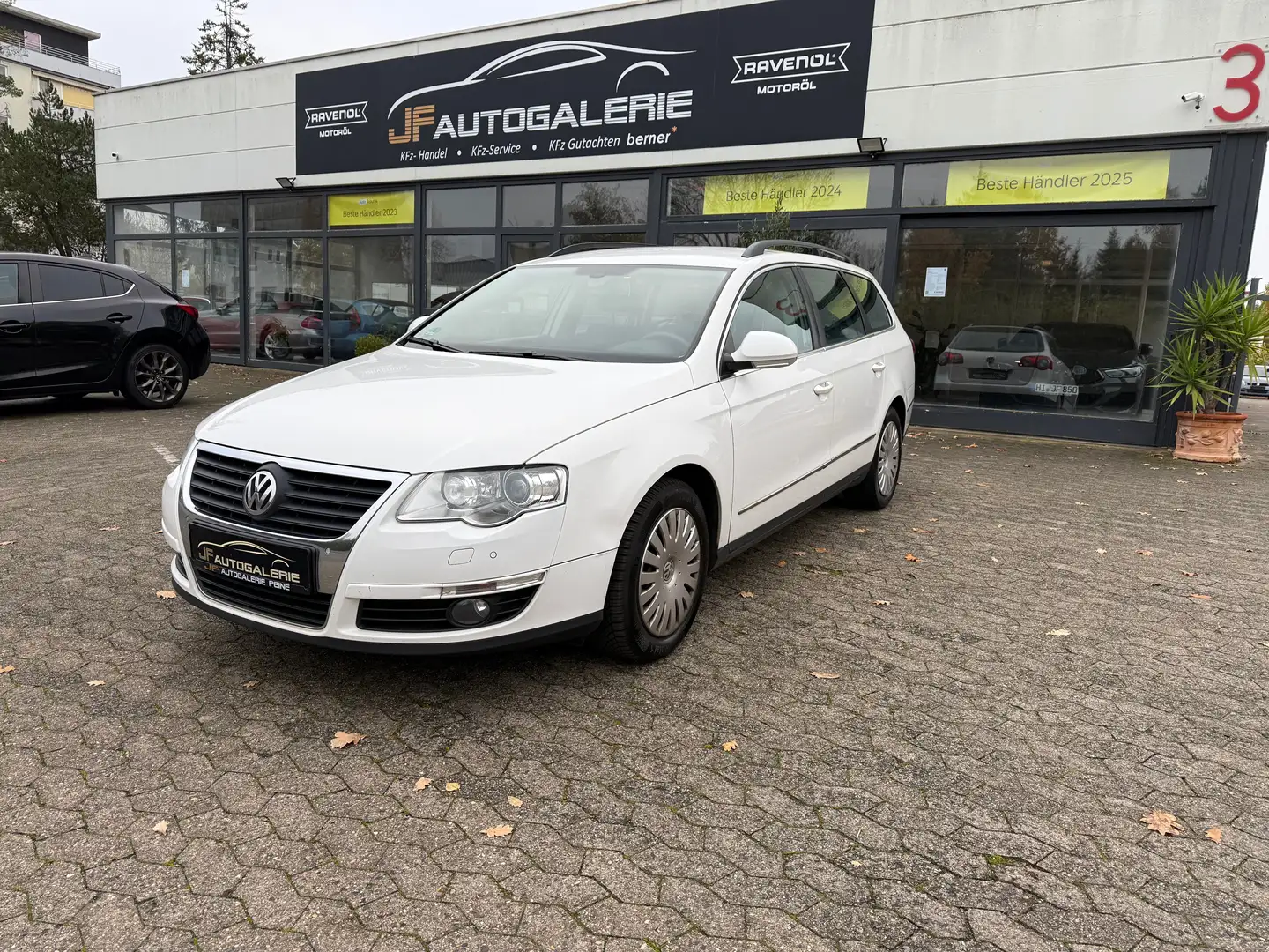 Volkswagen Passat Variant Comfortline TDI BlueMotion"1.HAND"TÜV/"NEU" Weiß - 1