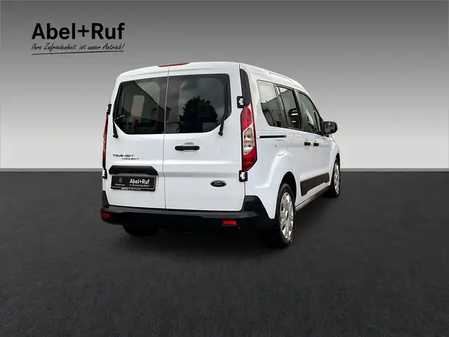 Ford Transit Connect view 7