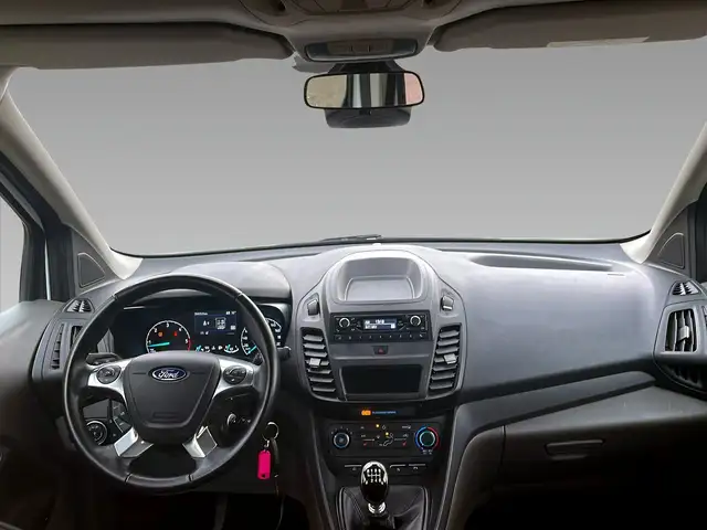 Ford Transit Connect view 11