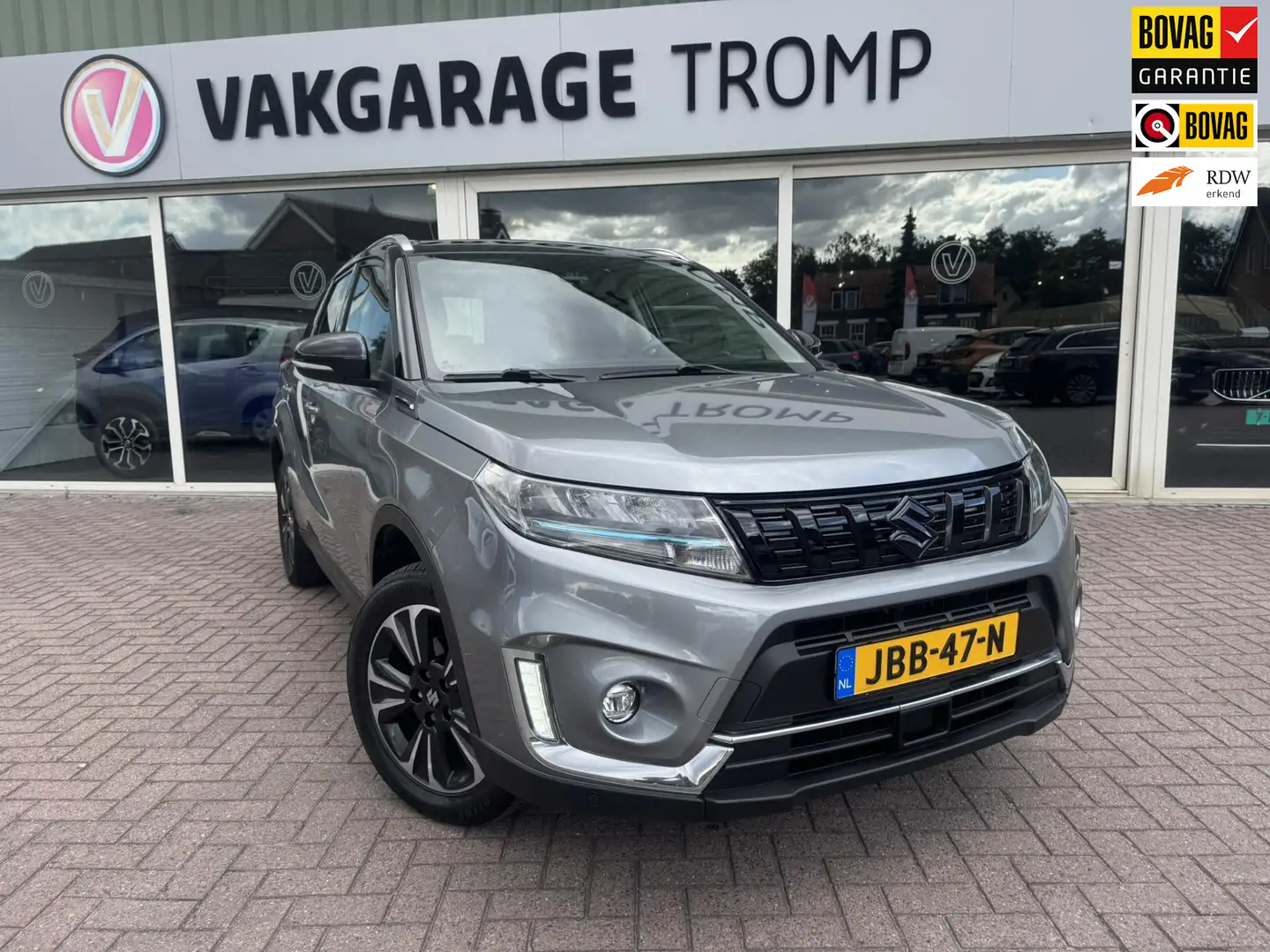 Suzuki Vitara 1.5 Hybrid Style Grijs - 1