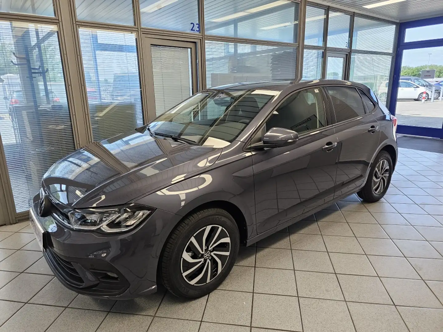 Volkswagen Polo Life Kamera,Klima,App-Connect,Alu,Sitzhzg. Grau - 2