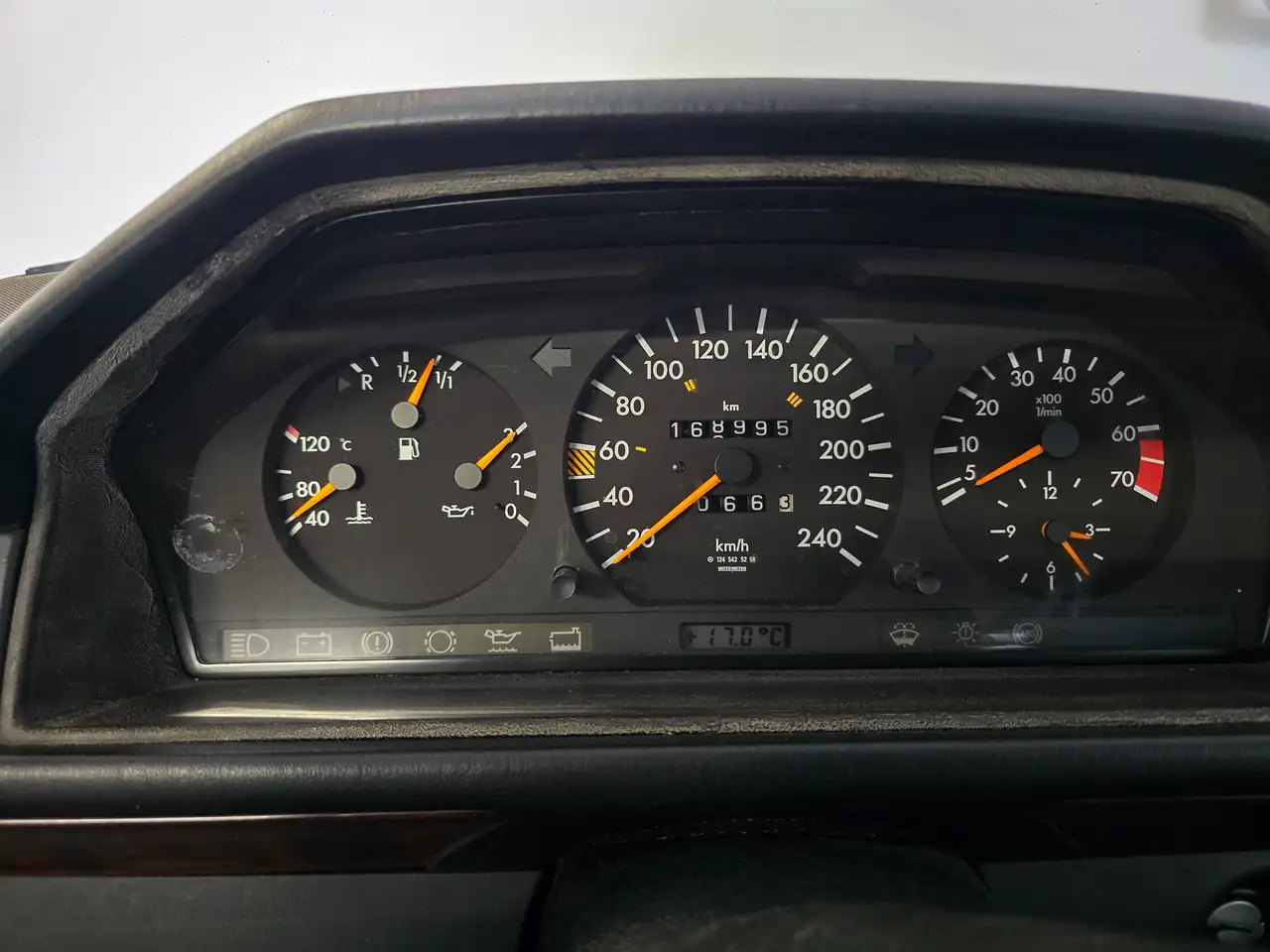 Mercedes-Benz Baureihe 124 CE-Klasse 300 CE, foto 8