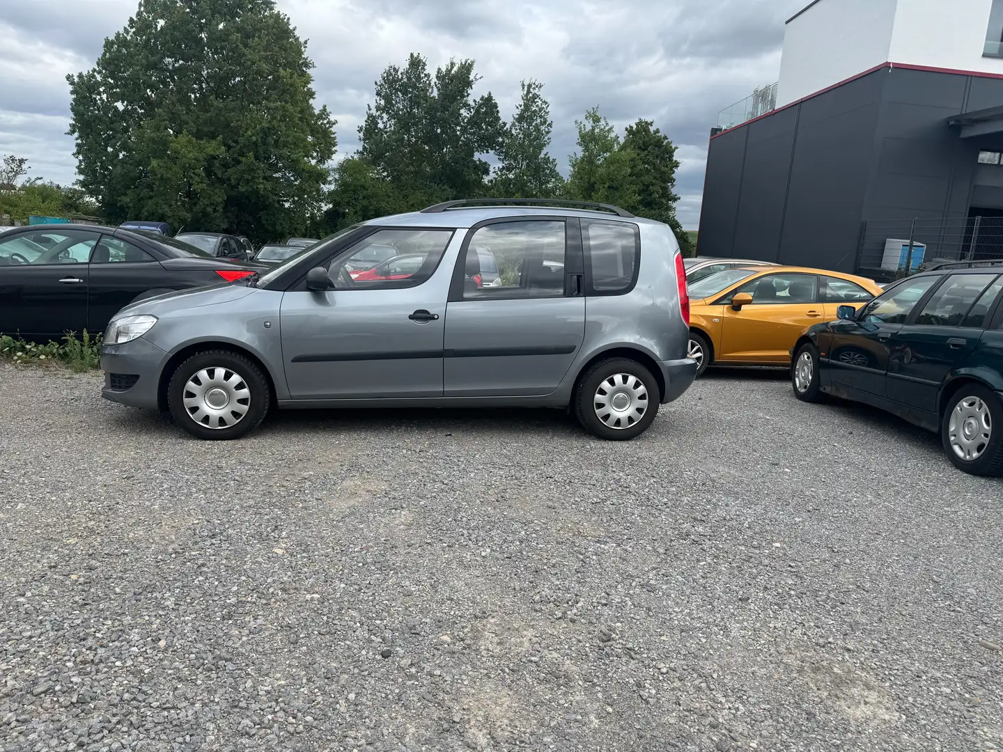 Skoda Roomster Plus Edition Szary - 2