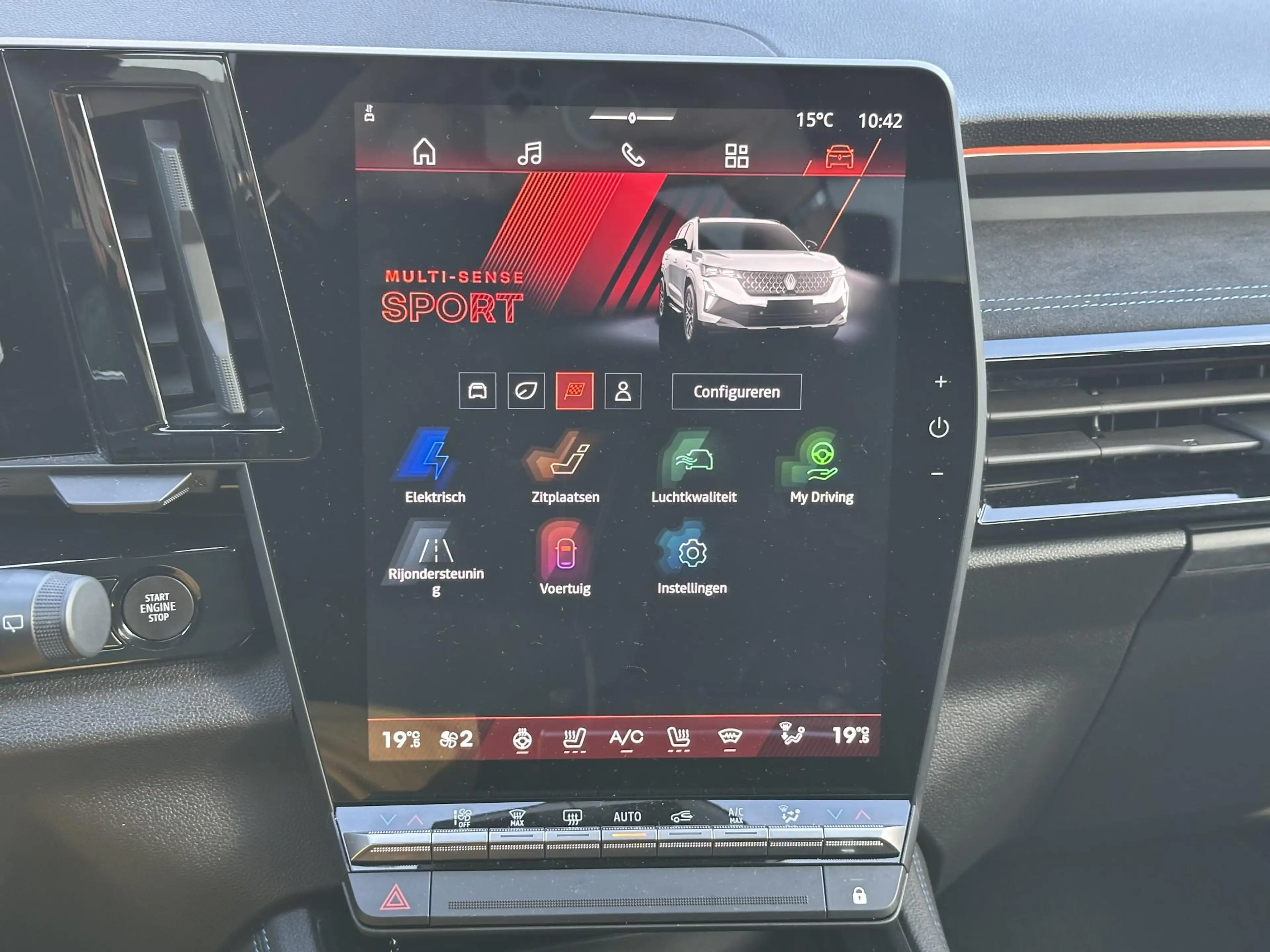 Renault Austral Iconic Esprit Alpine E-Tech Full Hybrid 200 l Elek — photo 12