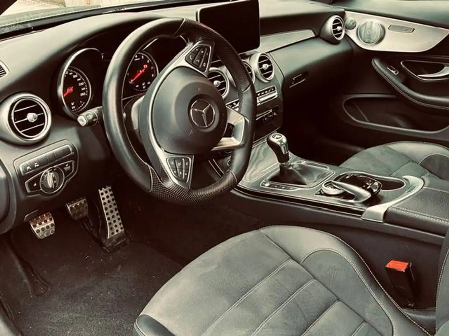 Mercedes-Benz C 200 C 200 Coupe AMG LINE Grau - 2