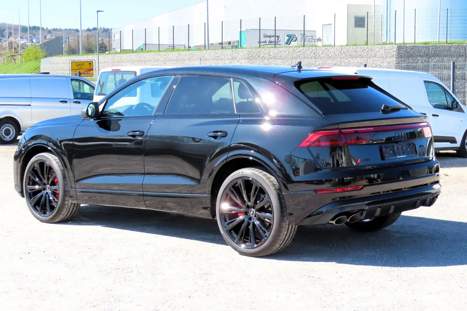 Audi SQ8 "Facelift" Panorama B&O Kamera AHK 23"Zoll Černá - 2