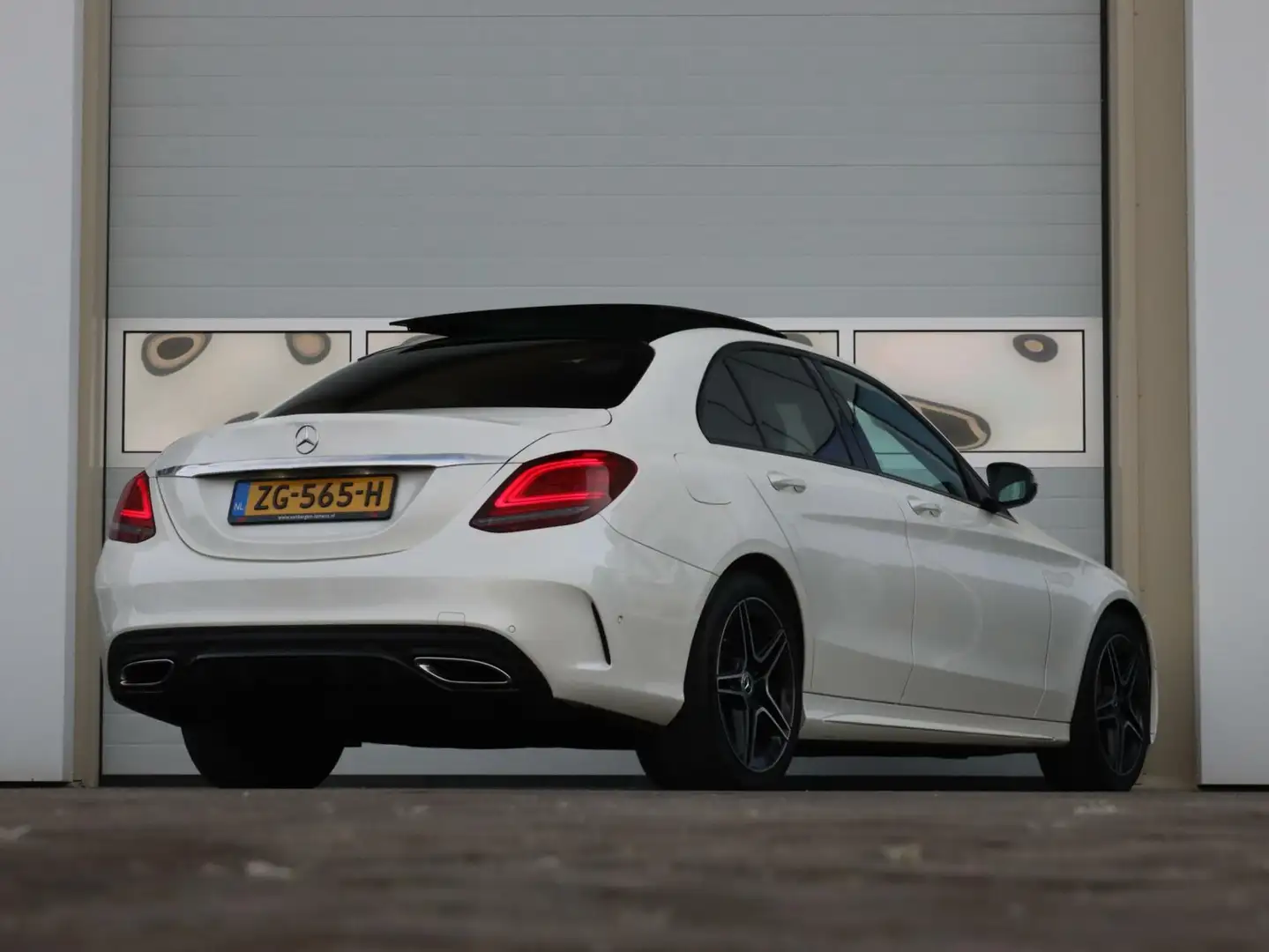 Mercedes-Benz C 180 Business Solution AMG Plus Upgrade Edition | Panor Blanc - 2