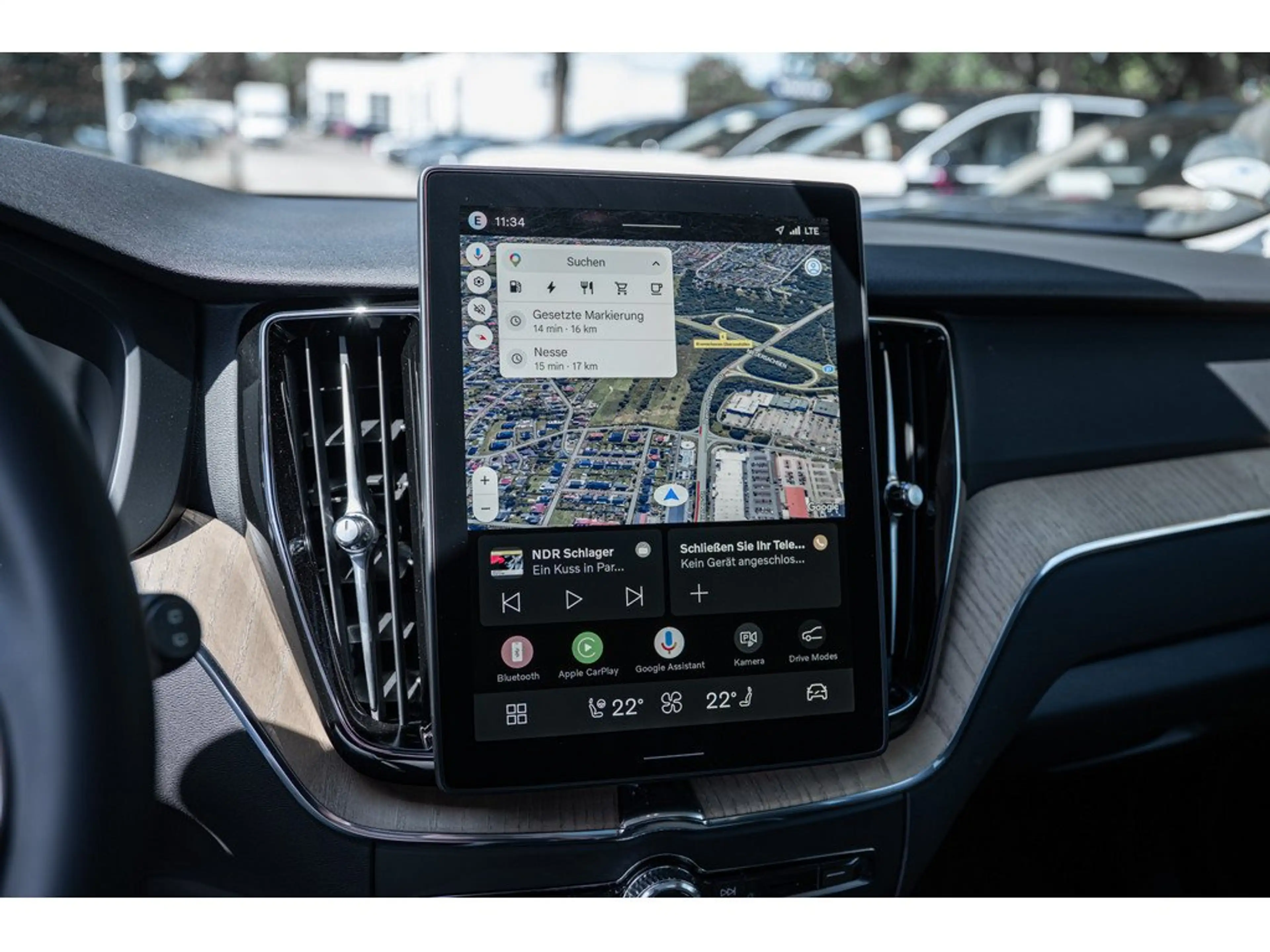 Volvo XC60 T6 Plus Dark Recharge AWD — photo 14