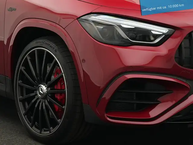 Mercedes-Benz GLA view 9