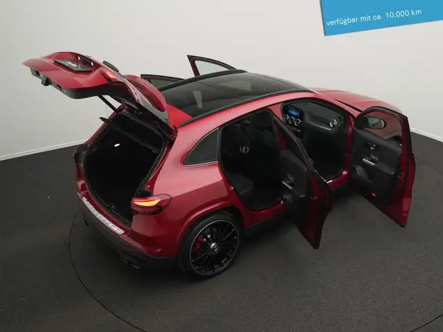 Mercedes-Benz GLA view 15