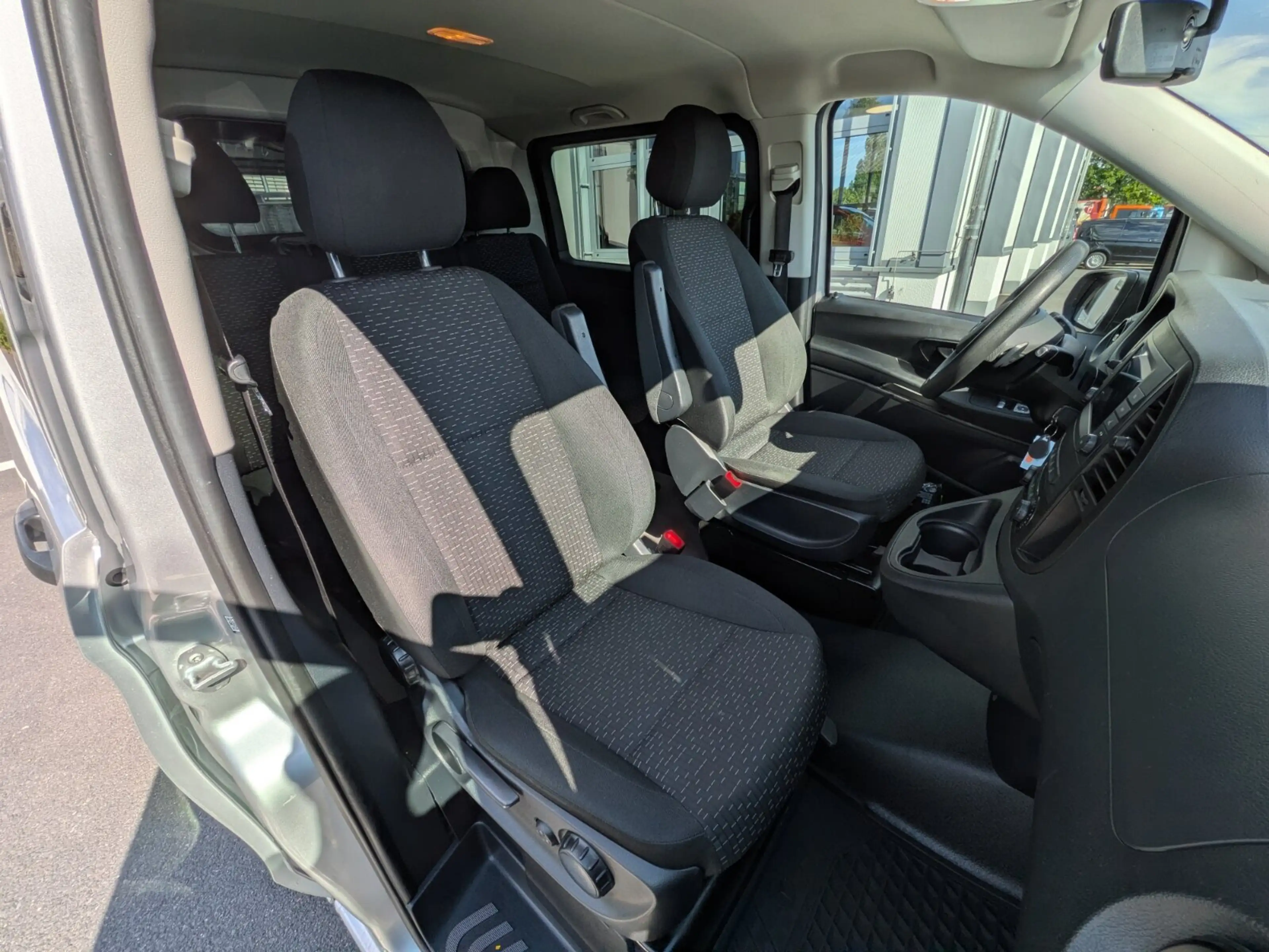 Mercedes-Benz Vito Vito 114 4x4 Mixto/K 9G Navi Klima Standhzg. PKW — photo 10
