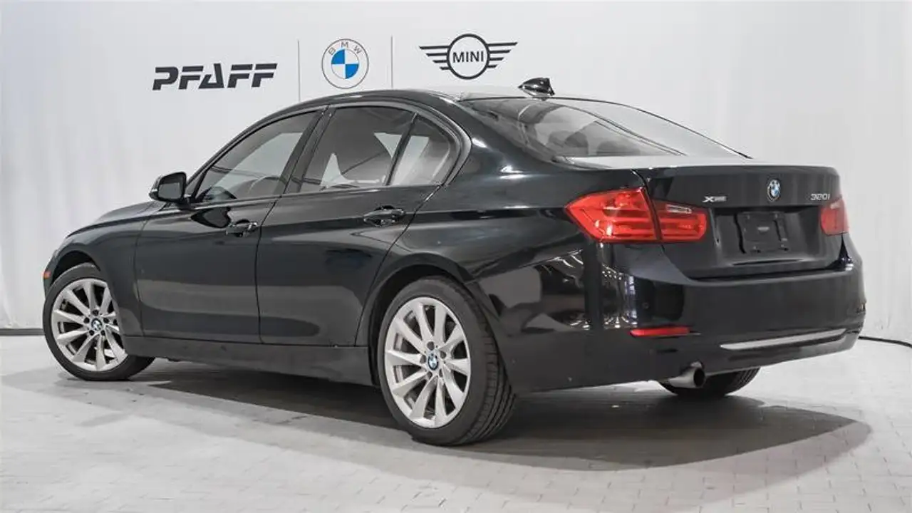 BMW 3 Series снимка BMW 3 Series