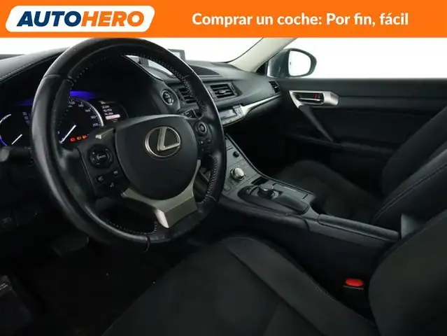Lexus CT view 12