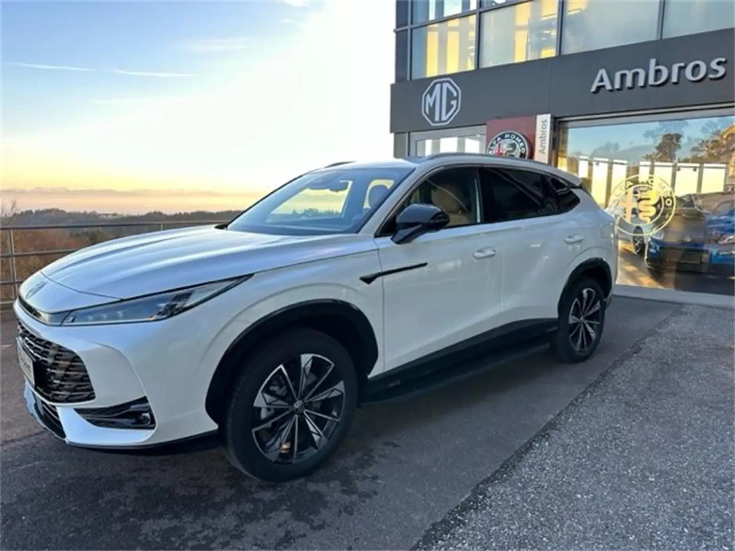 MG HS PHEV+ Comfort Weiß - 1